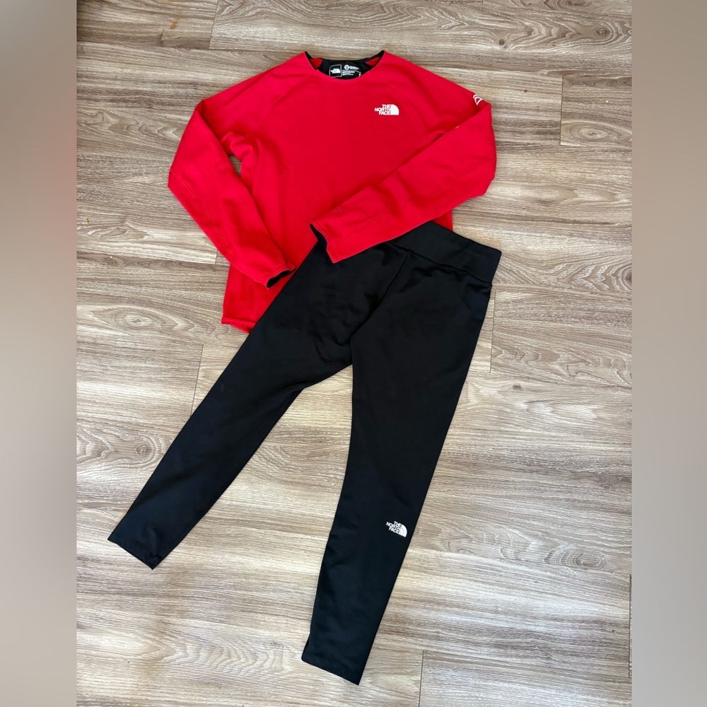 **SOLd**The North Face bundle set summit series long sleeve fleece